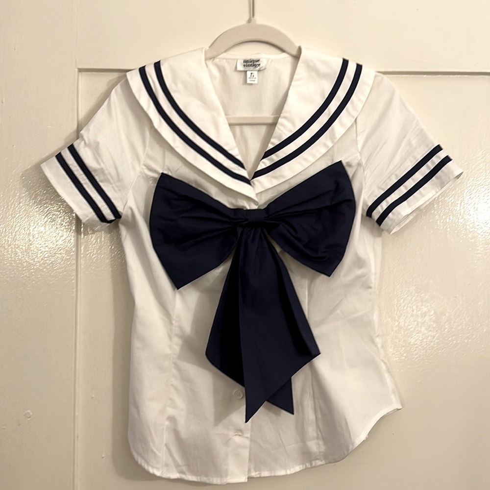 Unique Vintage sailor blouse with bow
